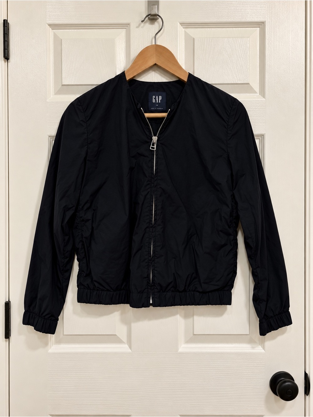 GAP Women’s Black Lightweight Bomber Jacket Full Zip Size XS